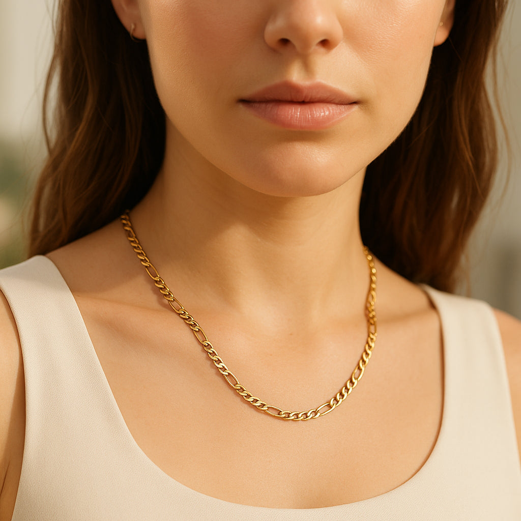 14K Yellow Gold Figaro Chain Necklace 18"