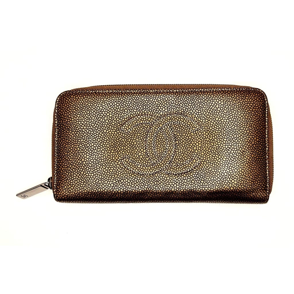 Chanel Interlocking CC Logo Continental Wallet 1