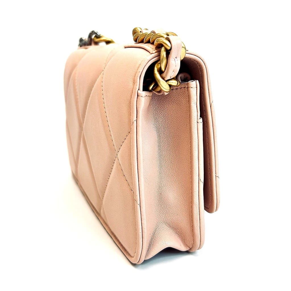 Chanel 19 Wallet-On-Chain Pink Leather Bag 3