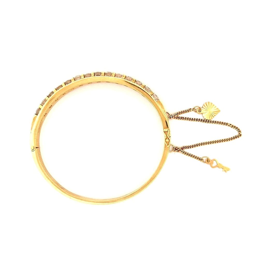 18K Yellow Gold 2.40 ctw Diamond Bangle 6" 4