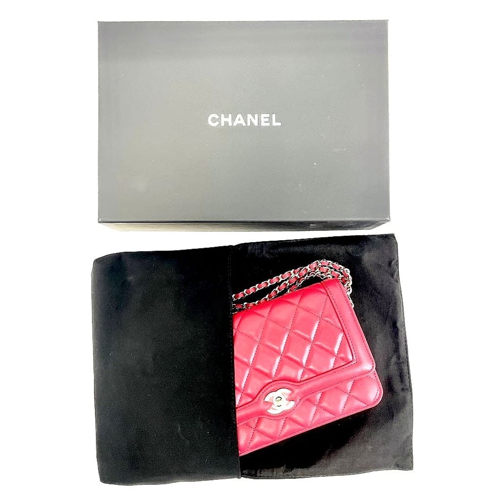 Chanel Hold The Line Lambskin Wallet on Chain  Red with gold-tone hardware Excellent 4