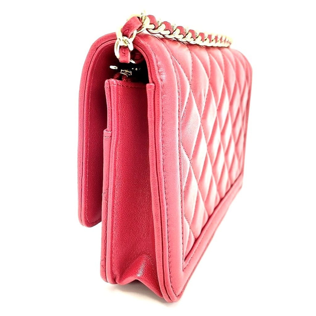 Chanel Hold The Line Lambskin Wallet on Chain  Red with gold-tone hardware Excellent 6