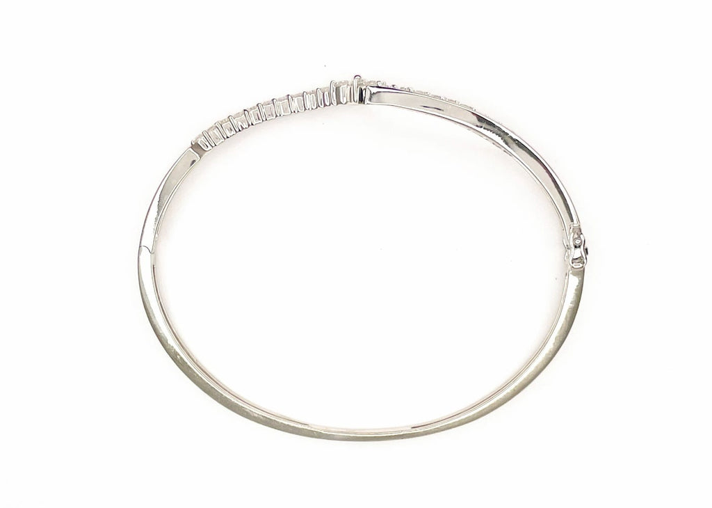 18K White Gold Diamond Bangle 1.40 CTW 2